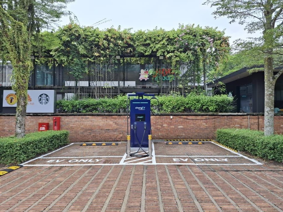 EV Charger 6