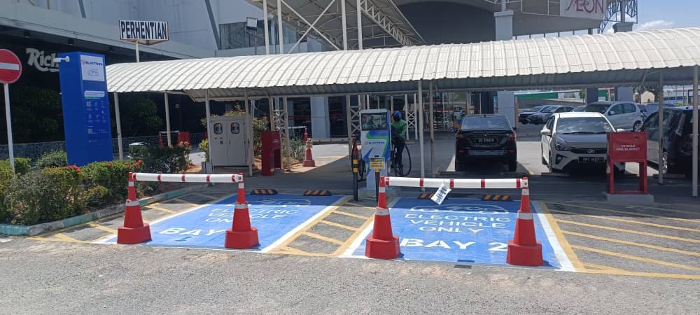 EV Charger 4